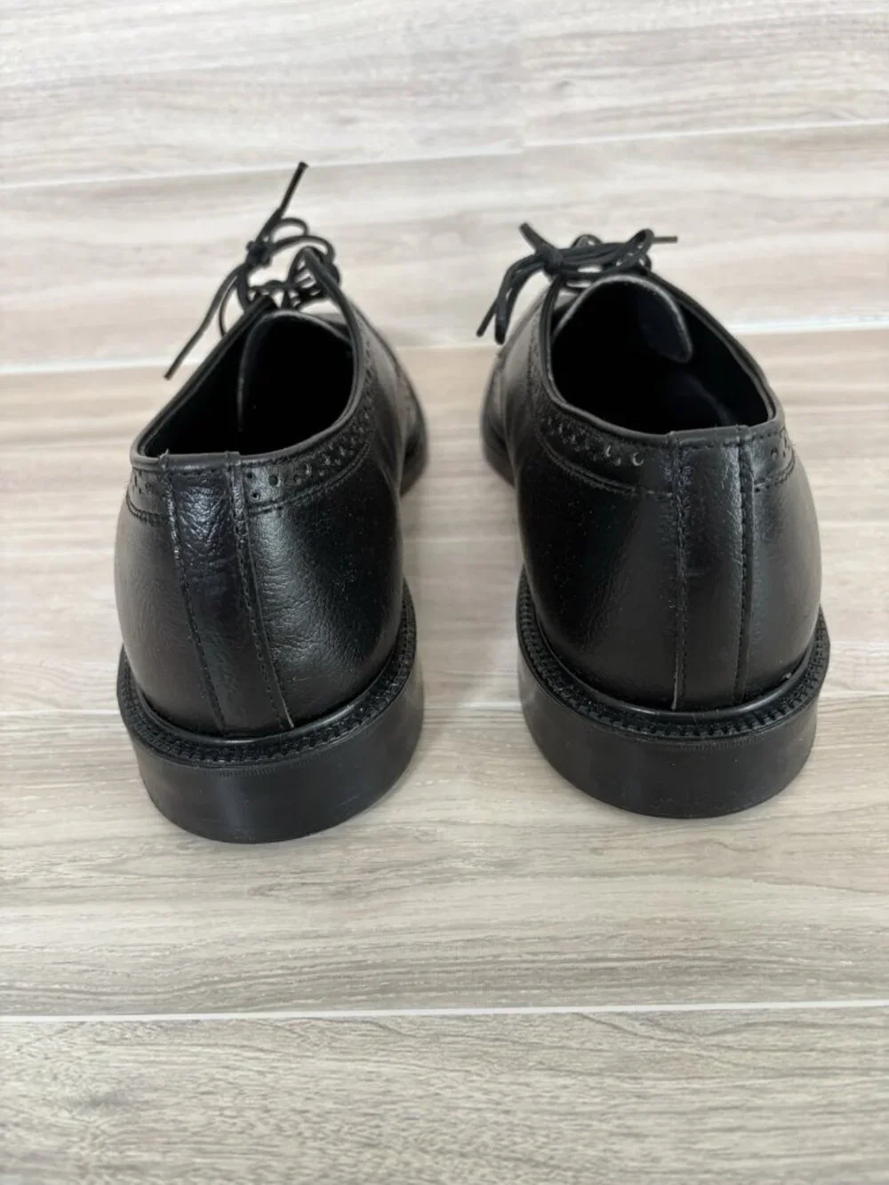 Endicott Johnson Black Leather Wingtip Brogue Vintage Dress Shoes